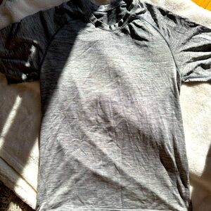 Lululemon men’s dri fit shirt. Grey/silver. Small.